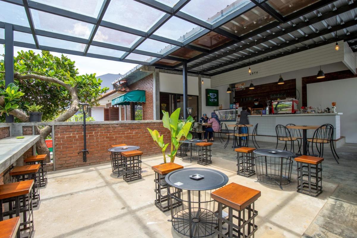 Suitetrails - Sekararum Butik Syariah Guesthouse
