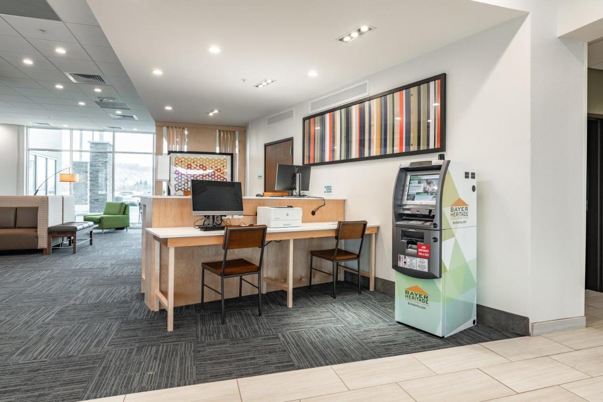 Holiday Inn Express & Suites - Moundsville, an IHG Hotel - Housity