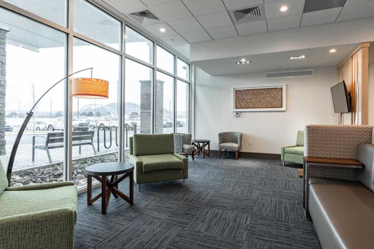 Holiday Inn Express & Suites - Moundsville, an IHG Hotel - Housity