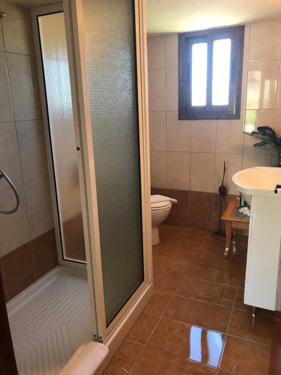 Pomos Small Sunny House - Housity