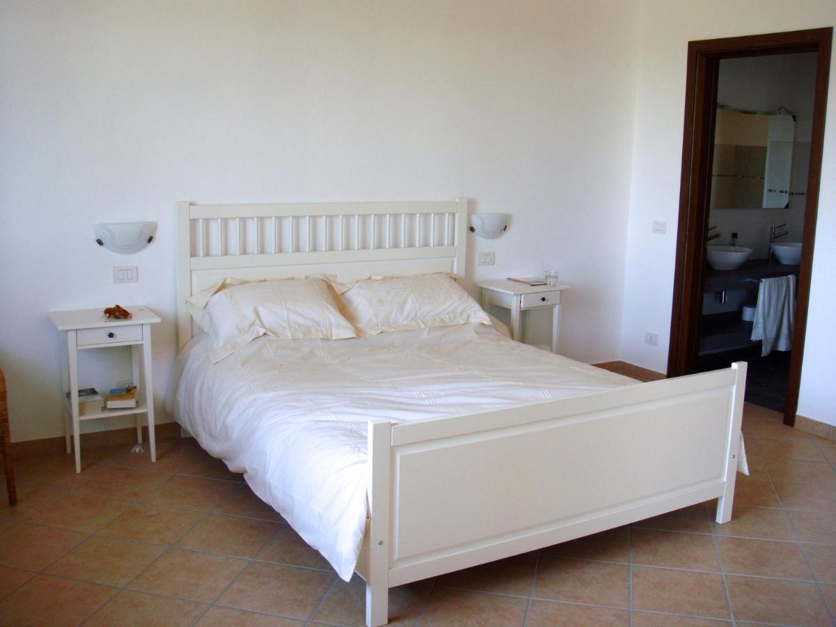 Suitetrails - Casa Balau Villa with pool in the Monferrato vineyards