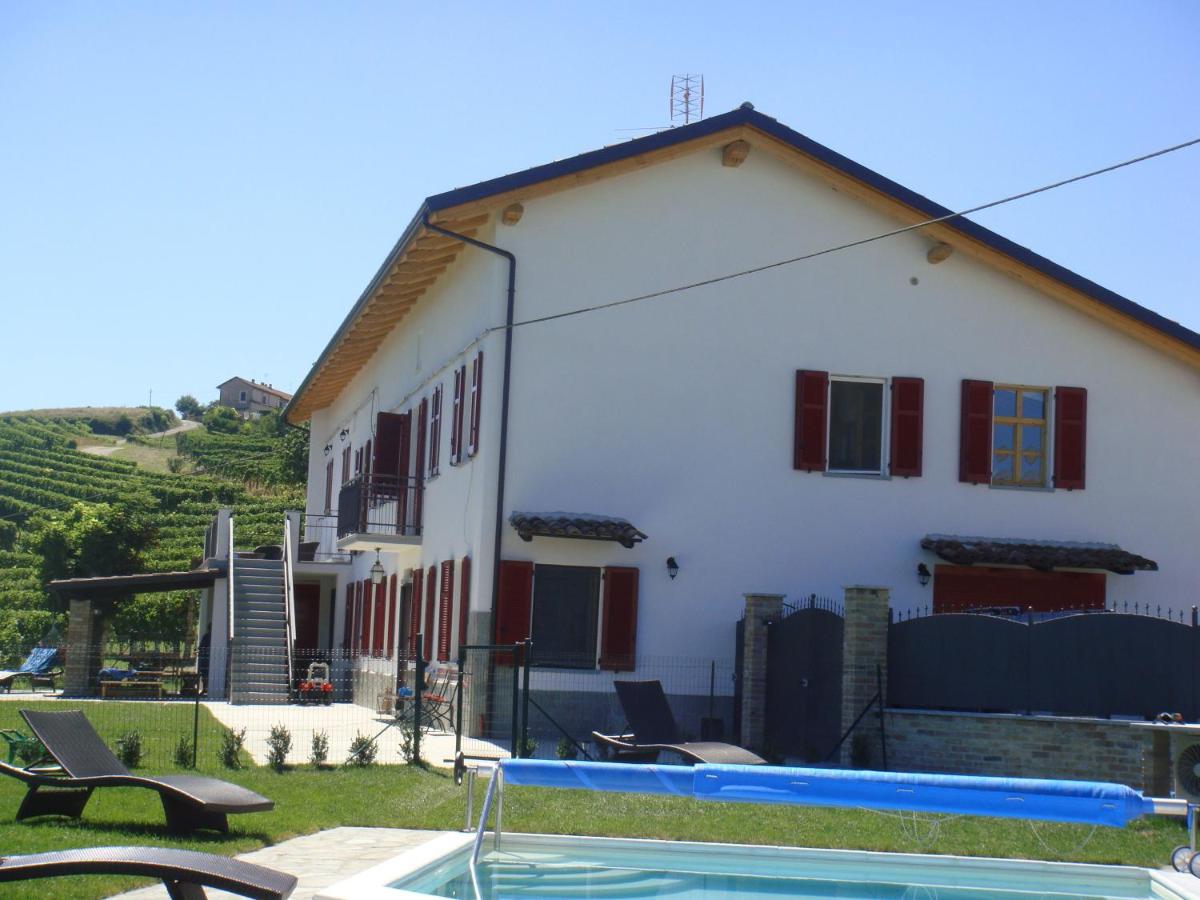 Suitetrails - Casa Balau Villa with pool in the Monferrato vineyards