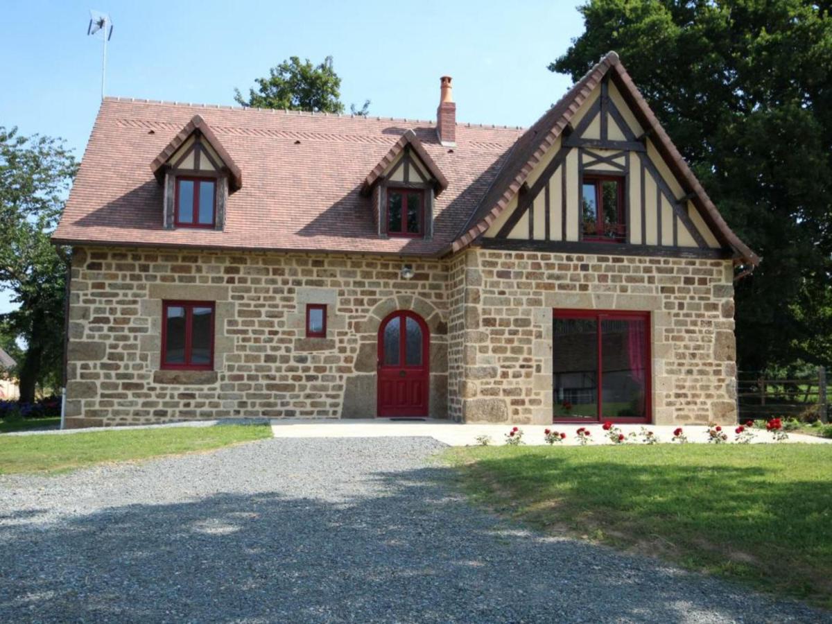 Gîte Juvigny-Val-d'Andaine, 5 pièces, 9 personnes - FR-1-497-115 - Housity