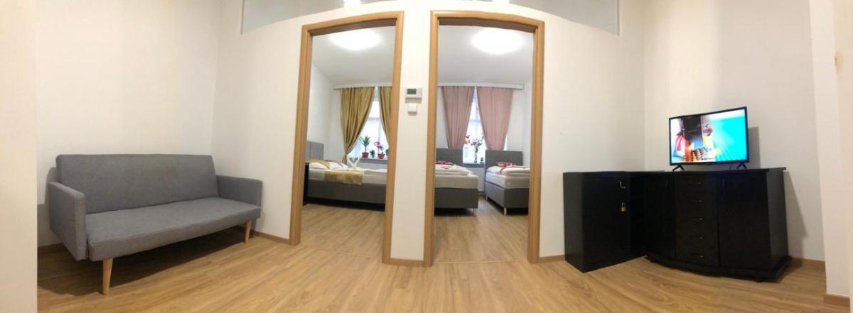 Lena Apartment - Housity