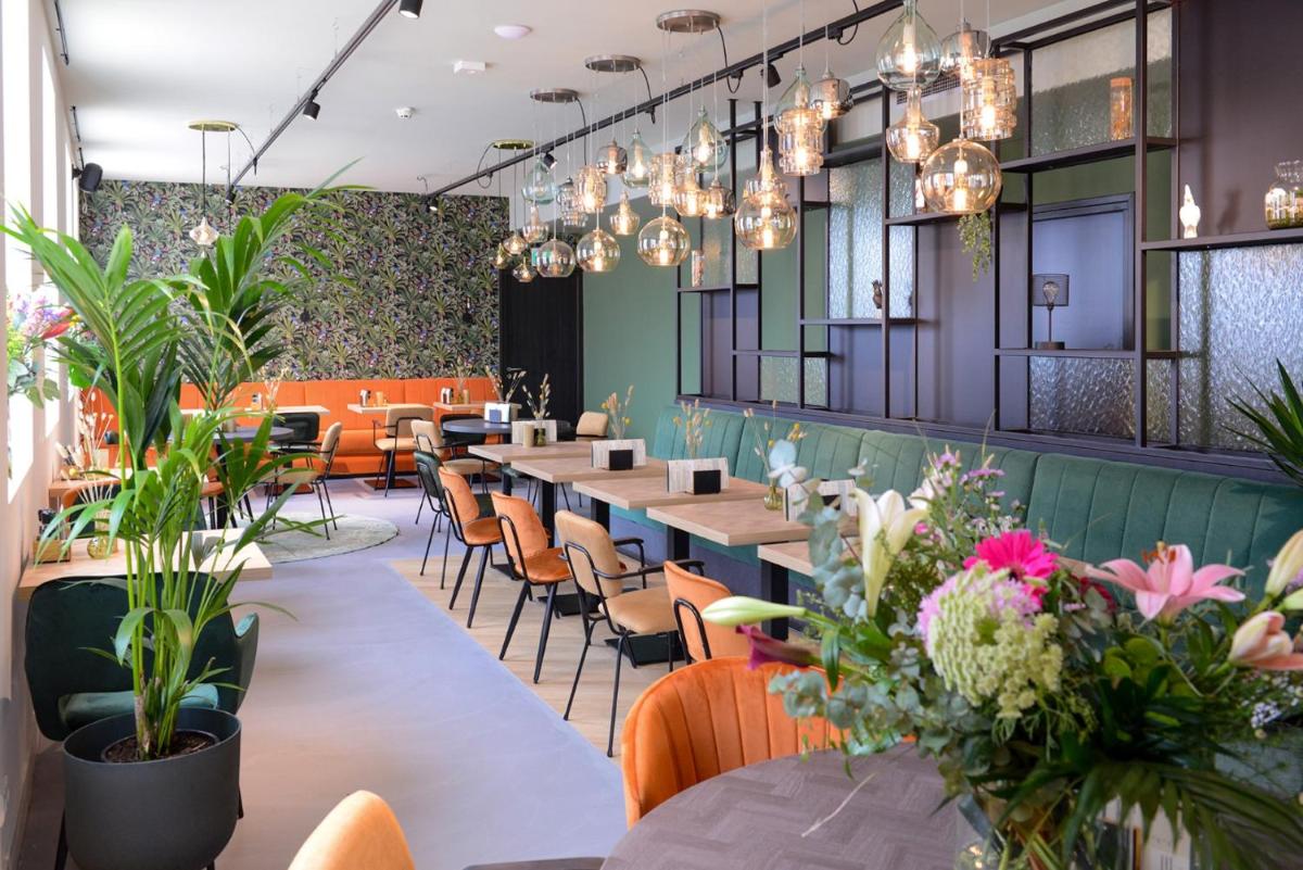 Hotel van der Meer - Housity