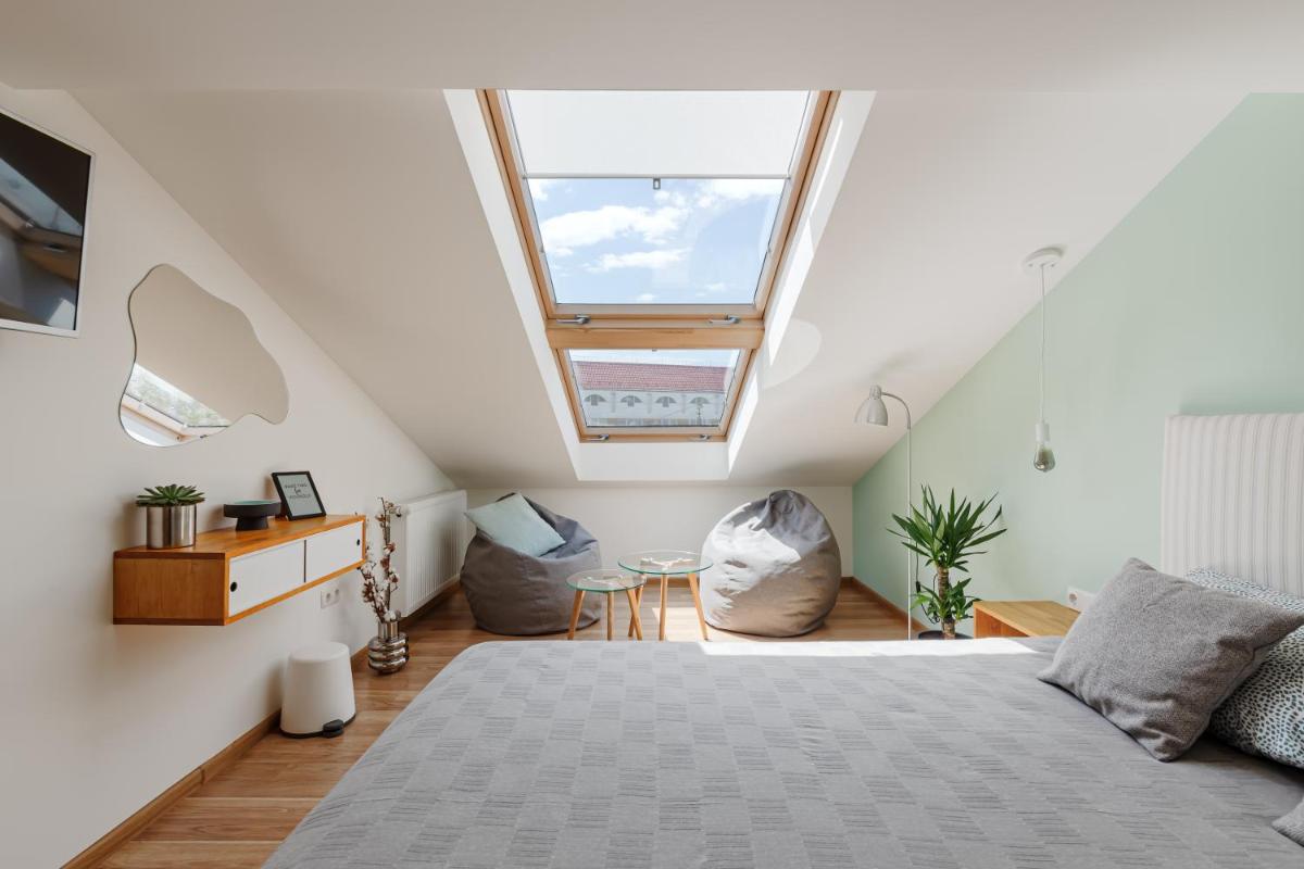 Roof Rooms - Housity