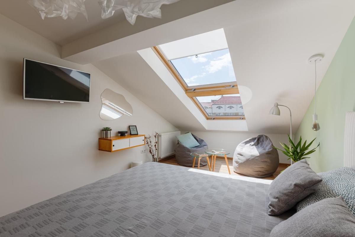 Roof Rooms - Housity