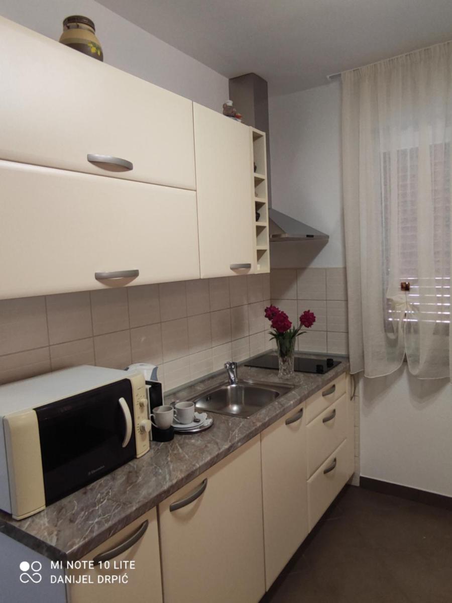 Apartments Drpic - Housity