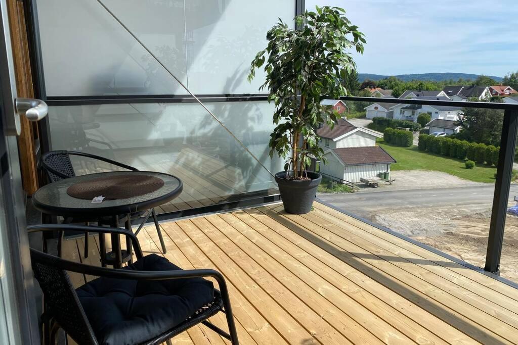 Suitetrails - Third floor apartment 10 minutes from Oslo