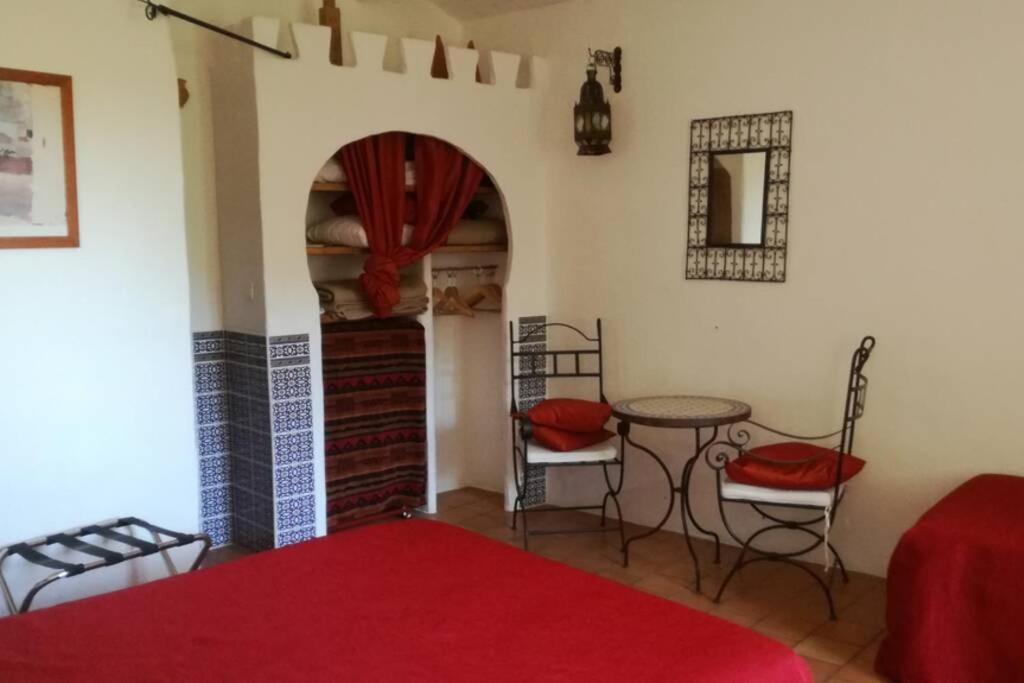 Gîte avec piscine proche de Millau - Housity