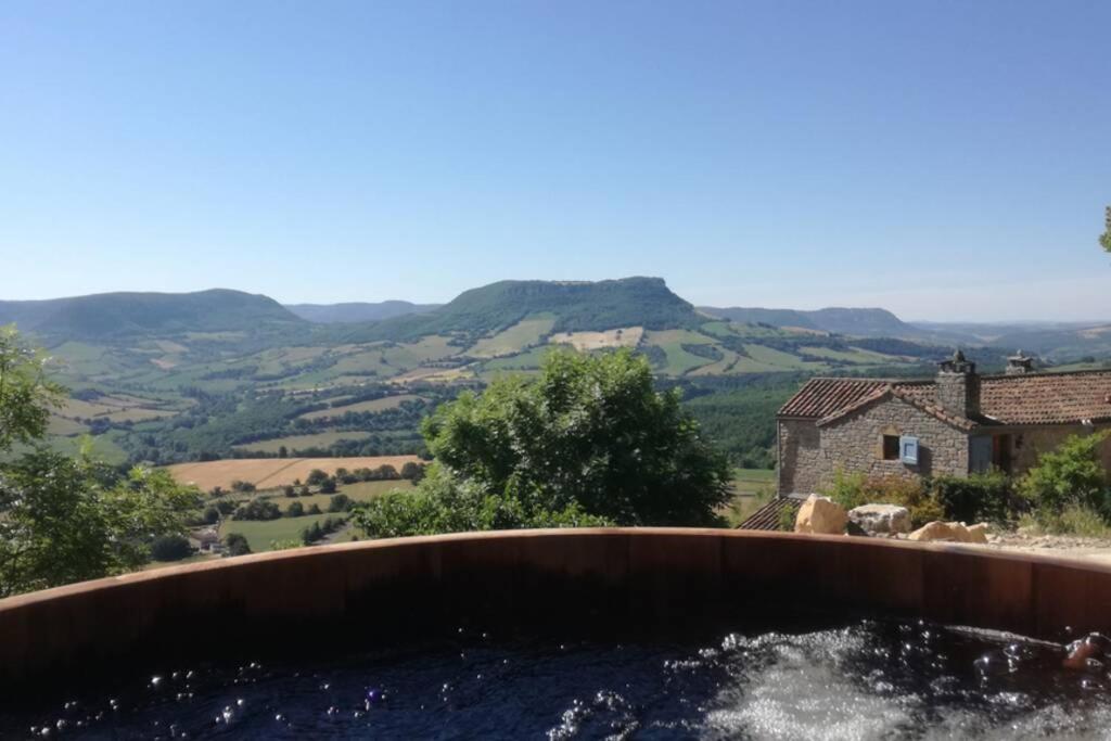 Gîte avec piscine proche de Millau - Housity
