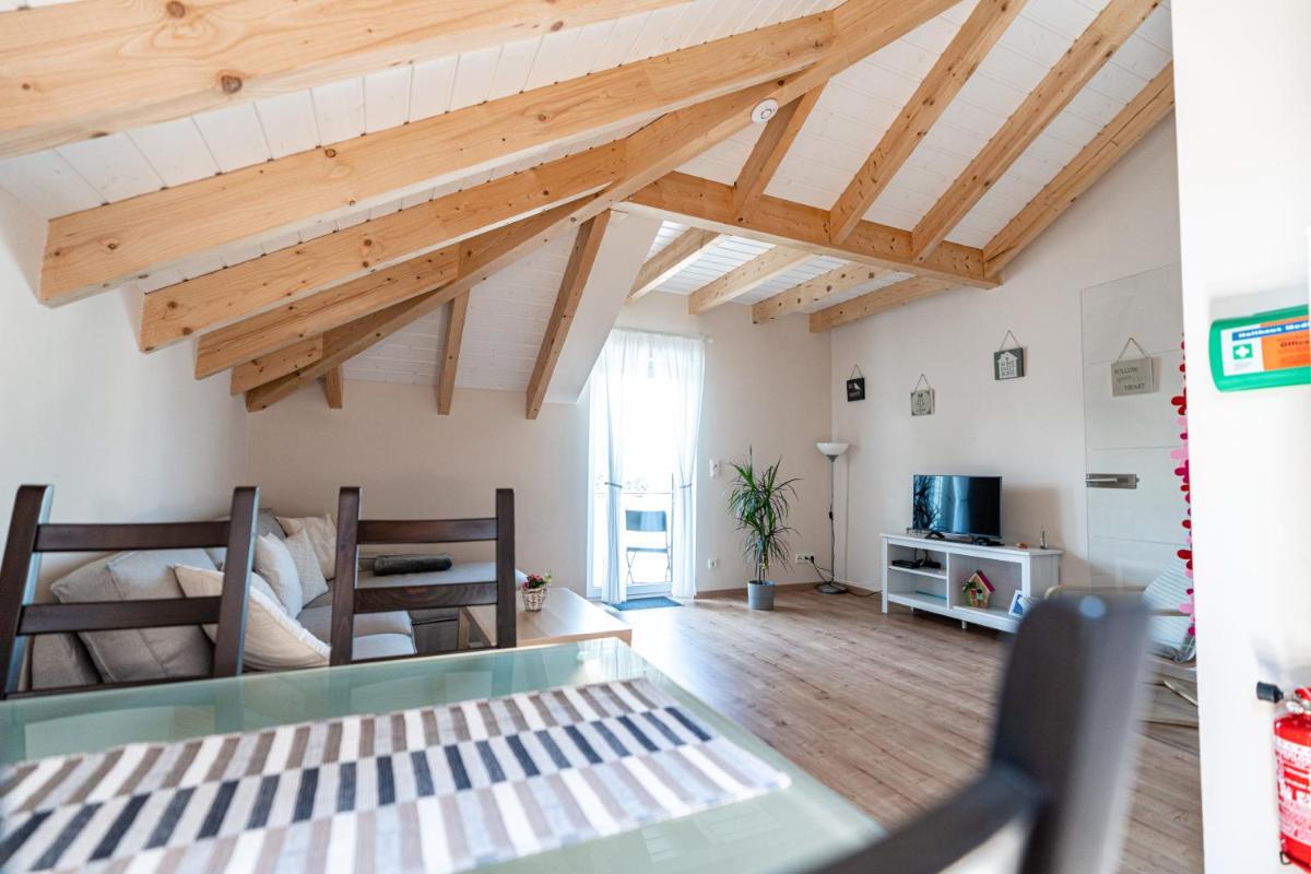 Suitetrails - Ferienwohnung Bad Camberg - Apartment Goldener Grund