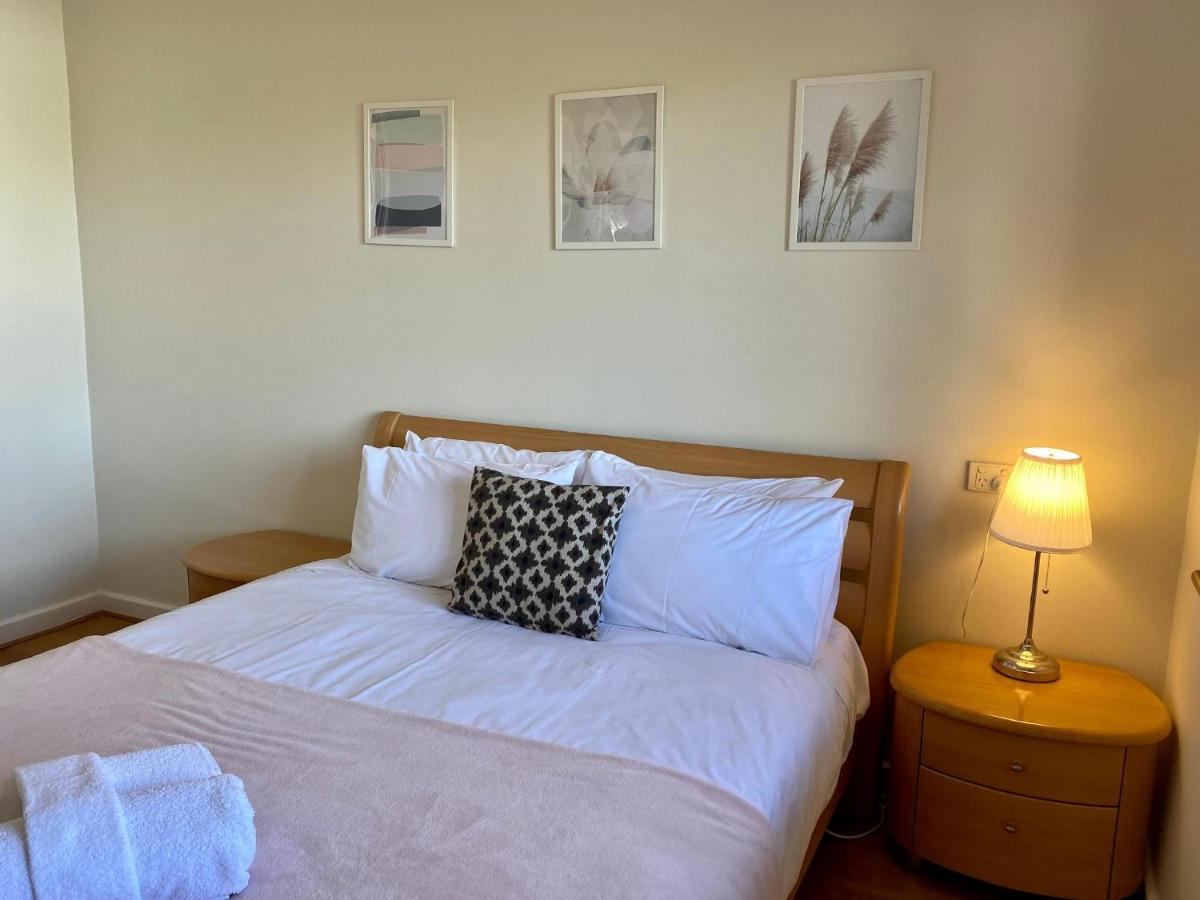 Suitetrails - 5 A Rose In South Perth 1br For2 Parking