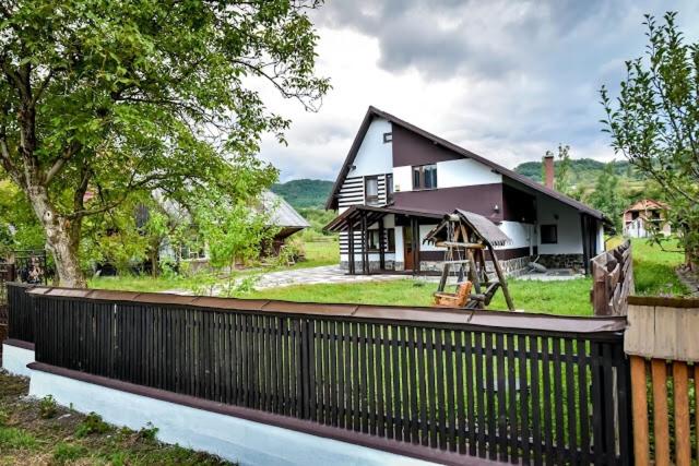 Casa Terra - Housity