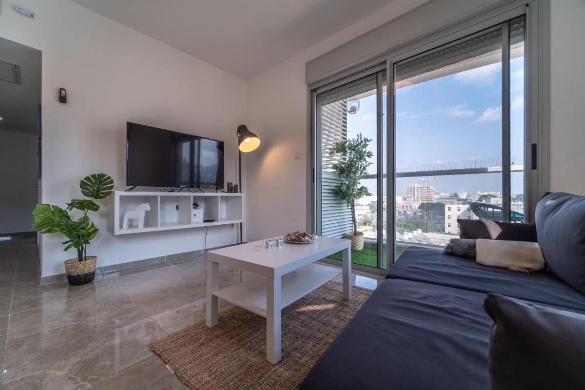 Suitetrails - PORT CITY HAIFA - German Colony Luxurious 2 bdrms Apt