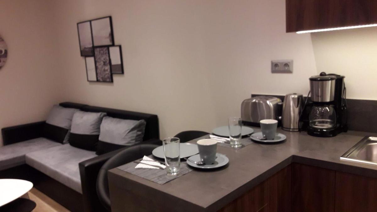 Suitetrails - Acropolis-view brand new modern apartment at Ermou