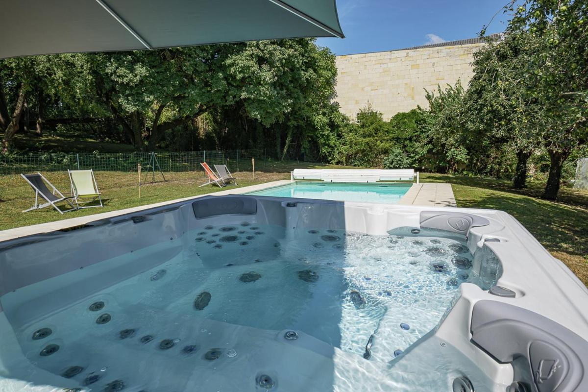 Suitetrails - Bed & Breakfast Château Les Orchidées SAUMUR