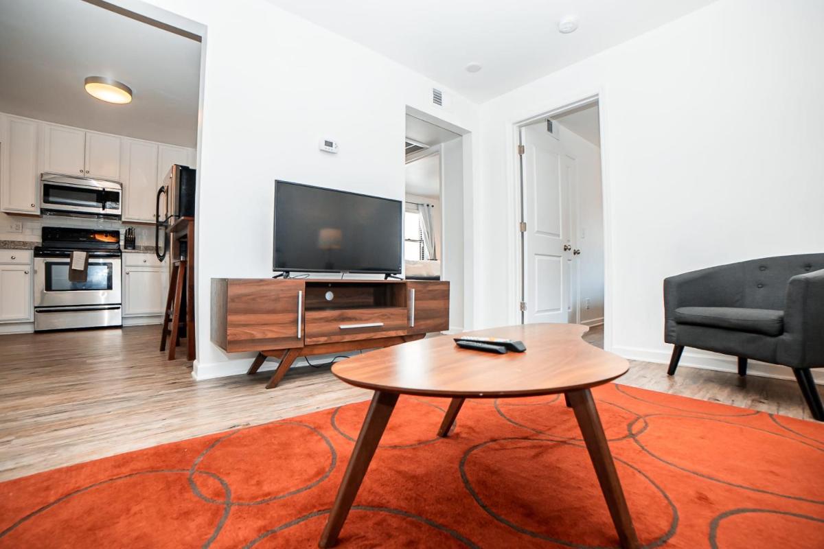 Suitetrails - Spacious and stylish 2 BR Near Broadway - 5 Min Drive