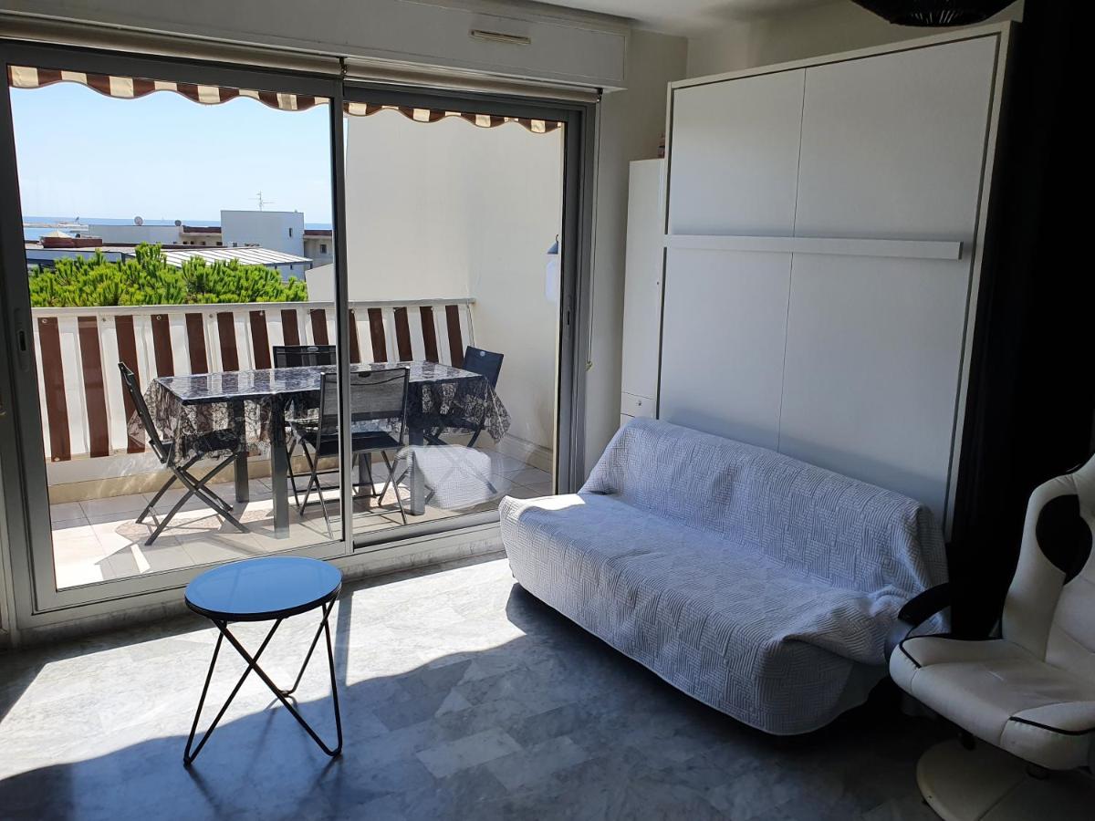 Superbe appartement plage SAINT-LAURENT DU VAR - Housity