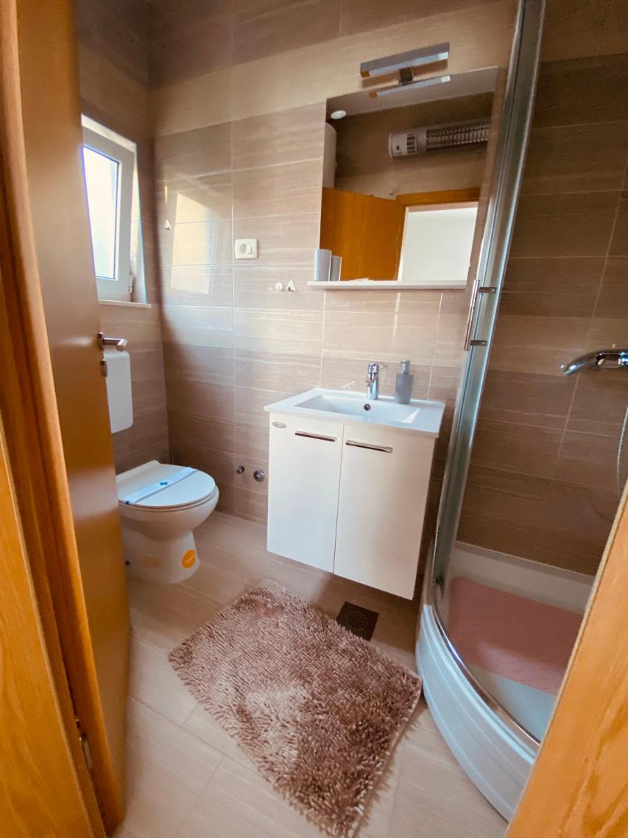 Guest House Ruža - Housity