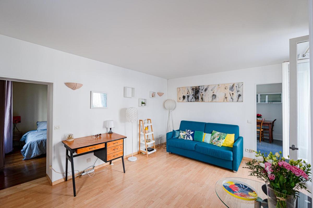 Bright and lovely parisian apartment - Housity