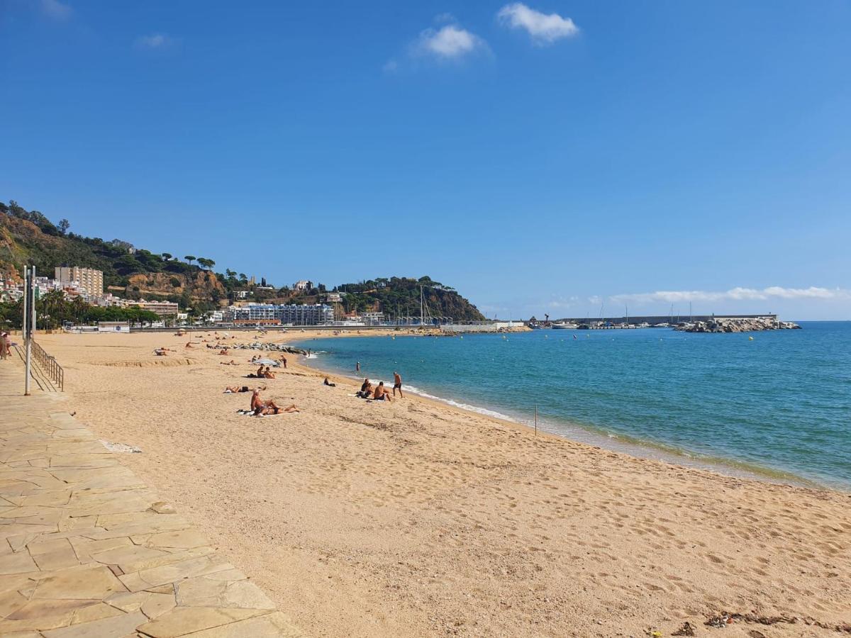 Habitación delante de la playa Blanes - Housity