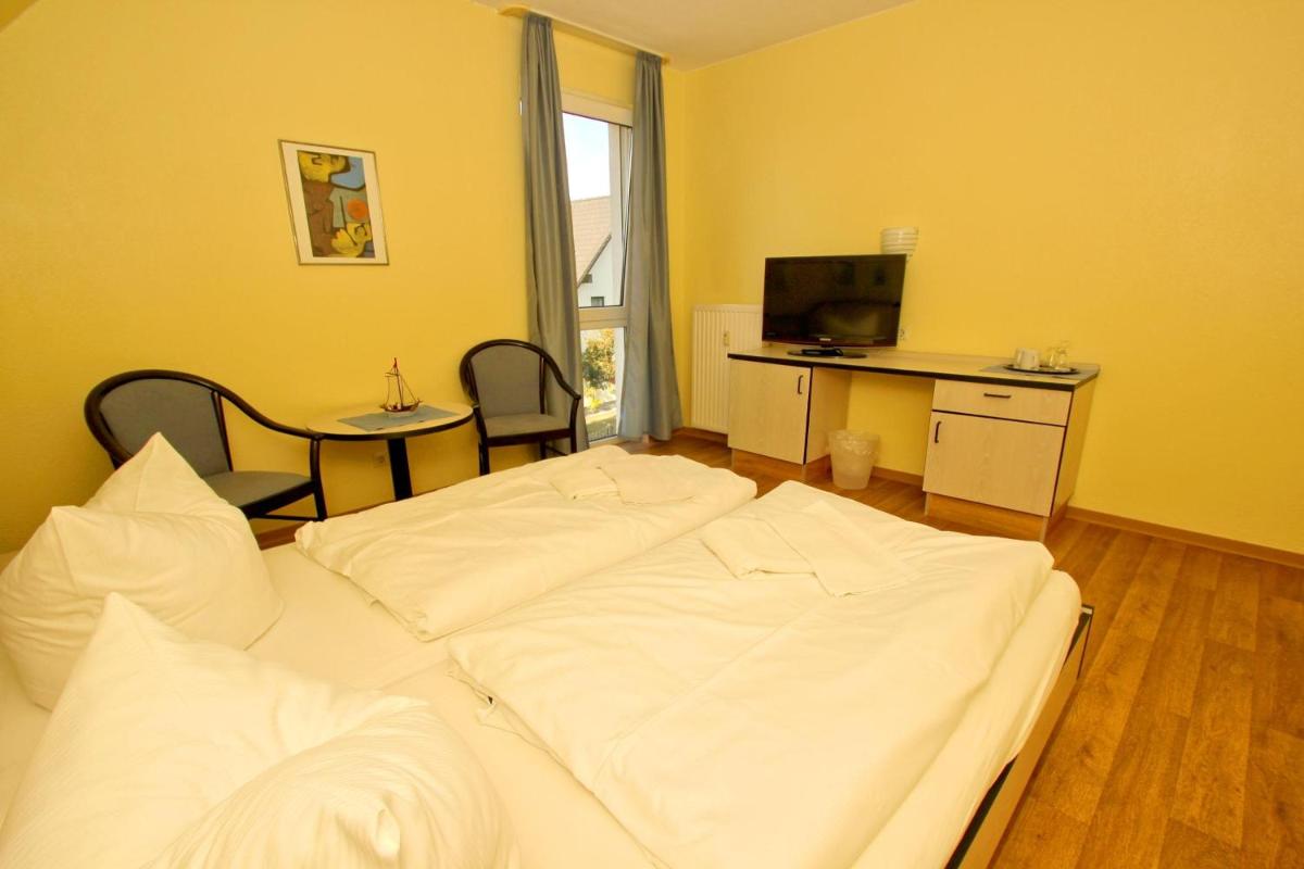 F-1010 Strandhaus Mönchgut Bed&Breakfast DZ 36 strandnah, inkl Frühstück - Hizvo
