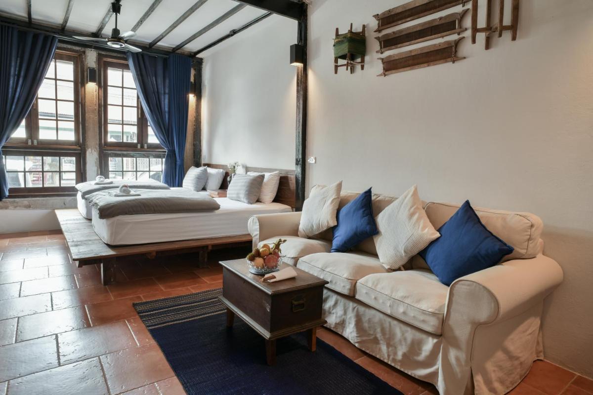 Velawarin Hotel - Housity