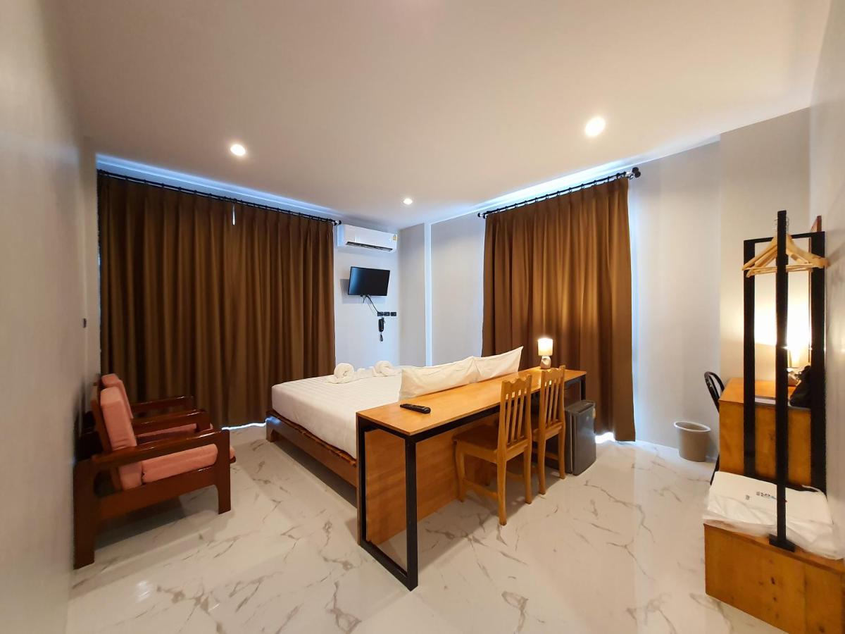 SUhotel Suratthani - Housity