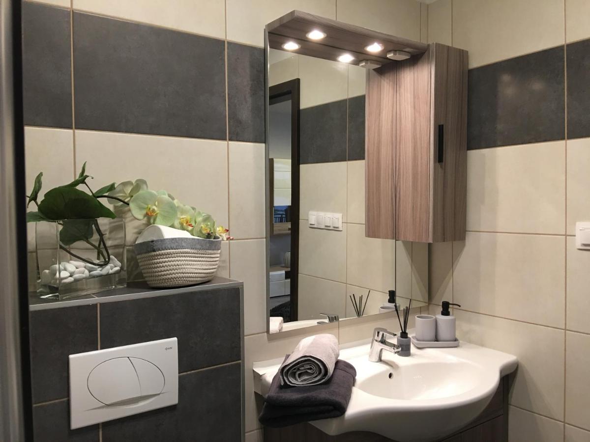 HOME Apartment - Housity