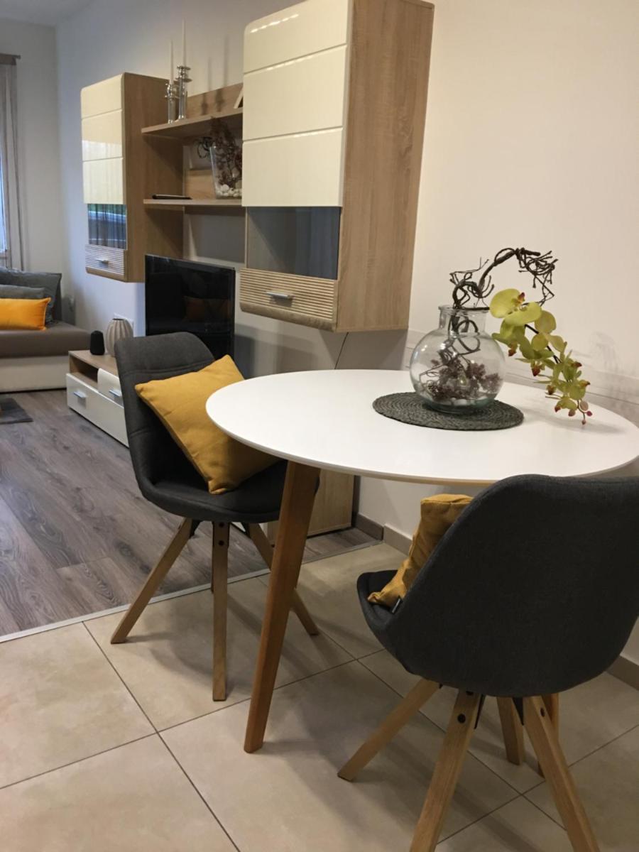 HOME Apartment - Housity