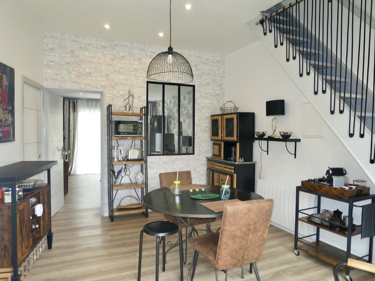 Duplex contemporain terrasse extérieure parking - Housity