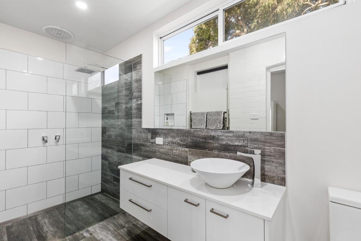 Suitetrails - Boutique Heritage listed Studios On Ryrie st Geelong CBD