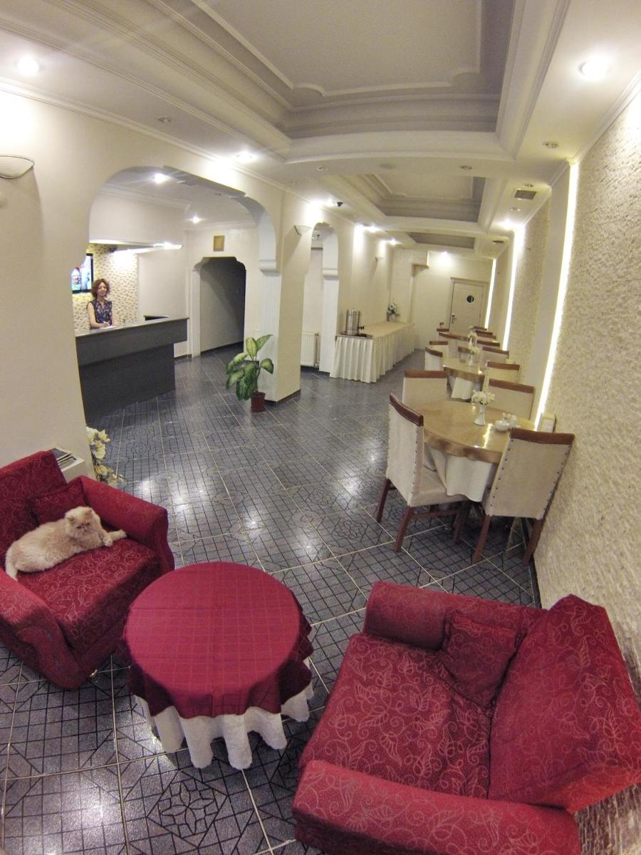 Suitetrails - Anil Hotel
