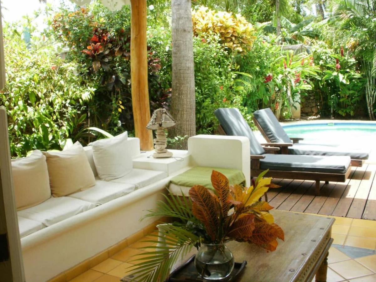 Suitetrails - Charming Caribbean style villa near superb beach