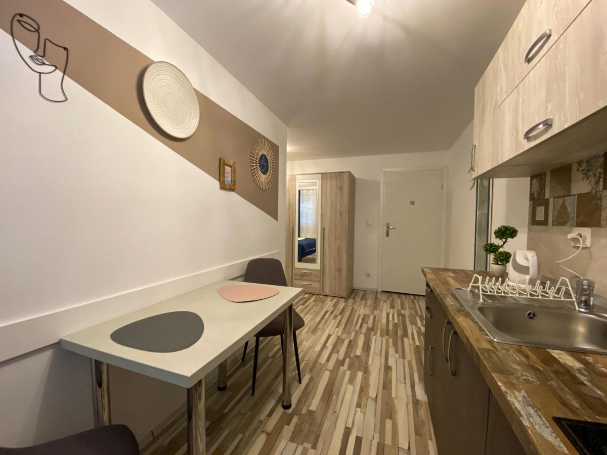 Blue Dream Apartment - Housity