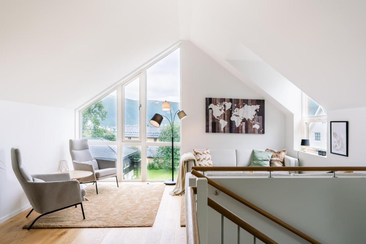 Modern Villas in Plush town - Hizvo
