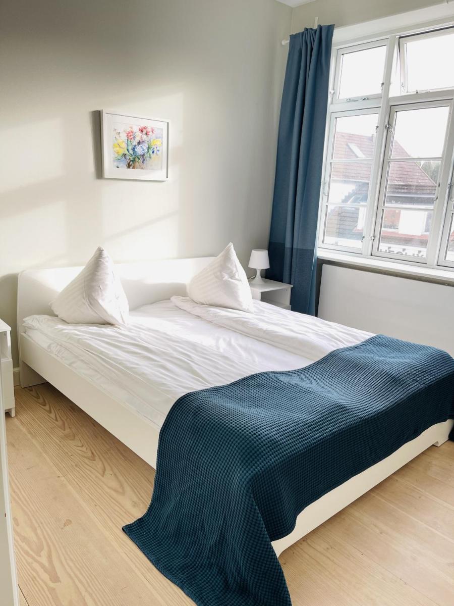 aday - modern living - Ying room - Housity