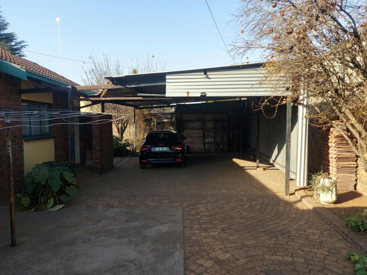 Madimetja' Villa Hospitality - Housity