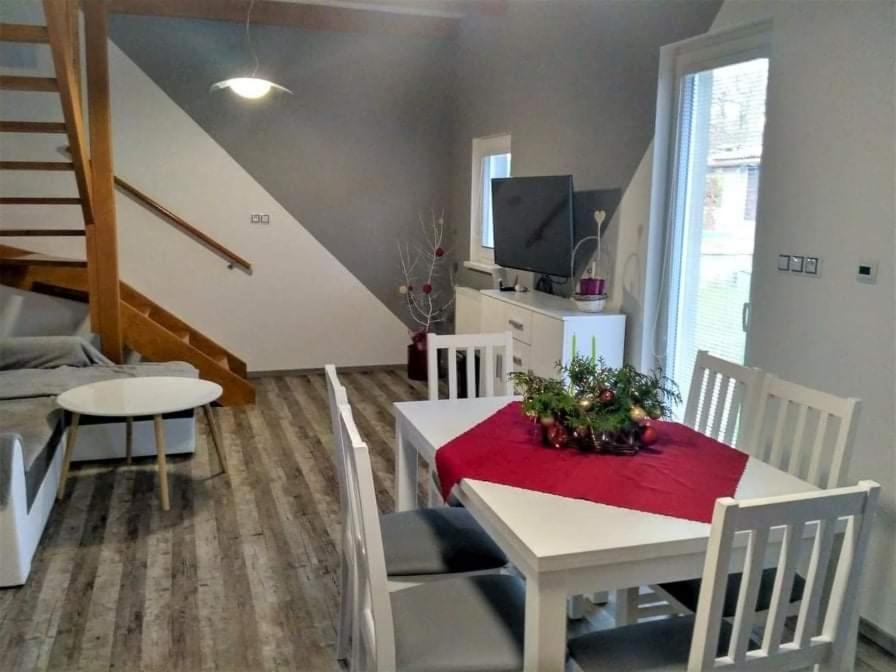 Apartmán Natálie v Zaječí - Housity