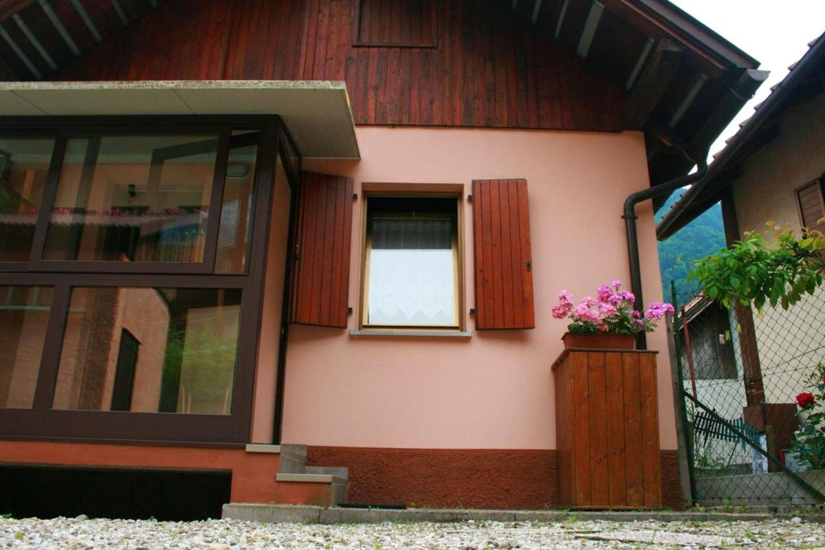One bedroom house with enclosed garden at Pontebba 8 km away from the slopes - Housity