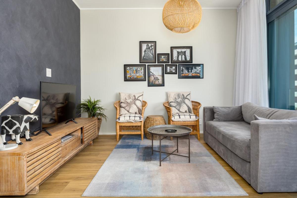 Suitetrails - The Axis Luxury Apartments