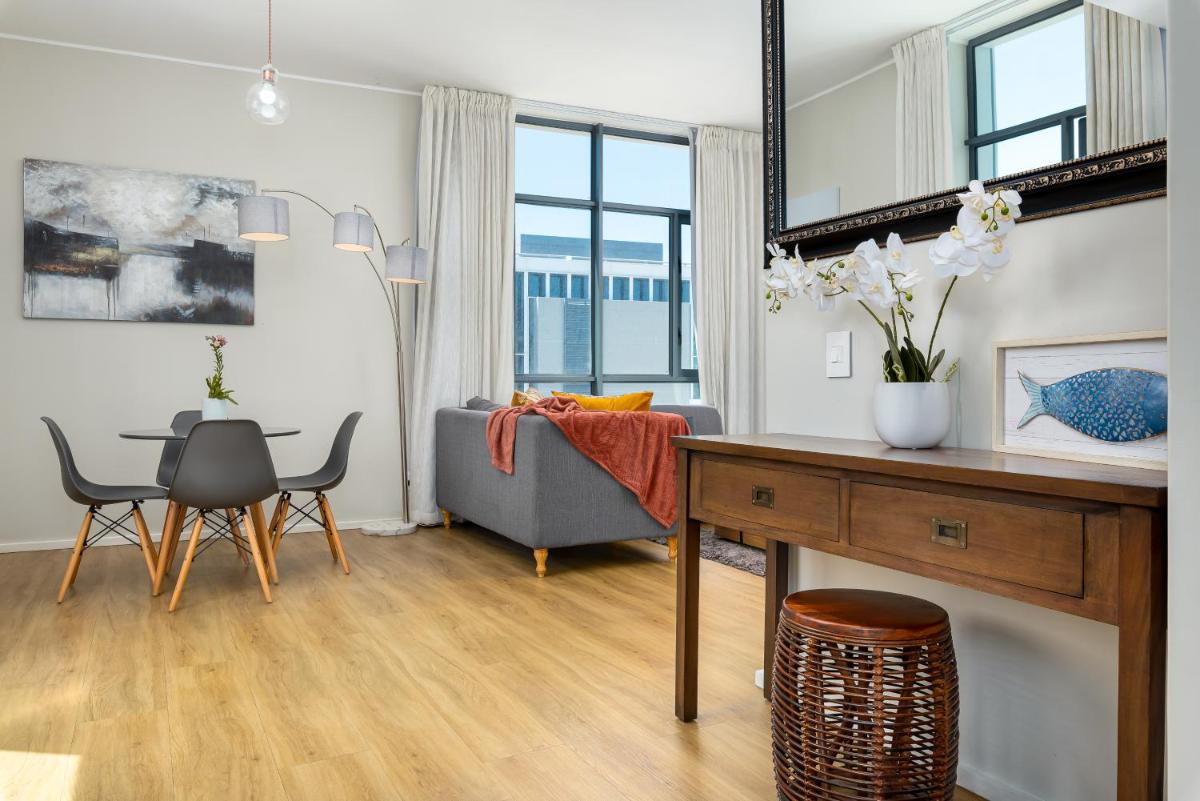 Suitetrails - The Axis Luxury Apartments