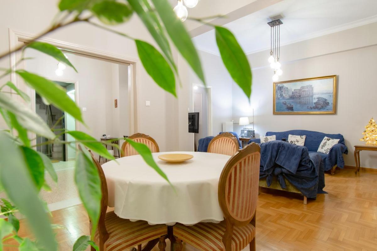 Apartment overlooking the old bridge - Hizvo