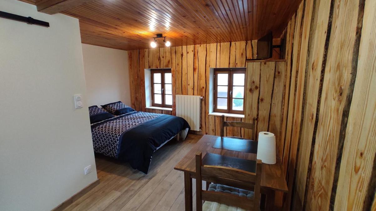 Studio chaleureux dans les monts du Forez - Housity
