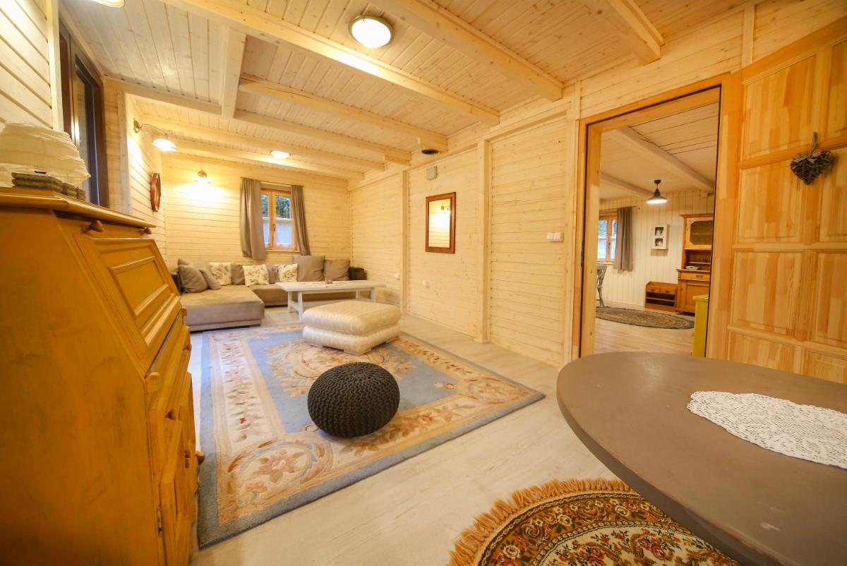 Nomad Hotel & Glamping - Housity