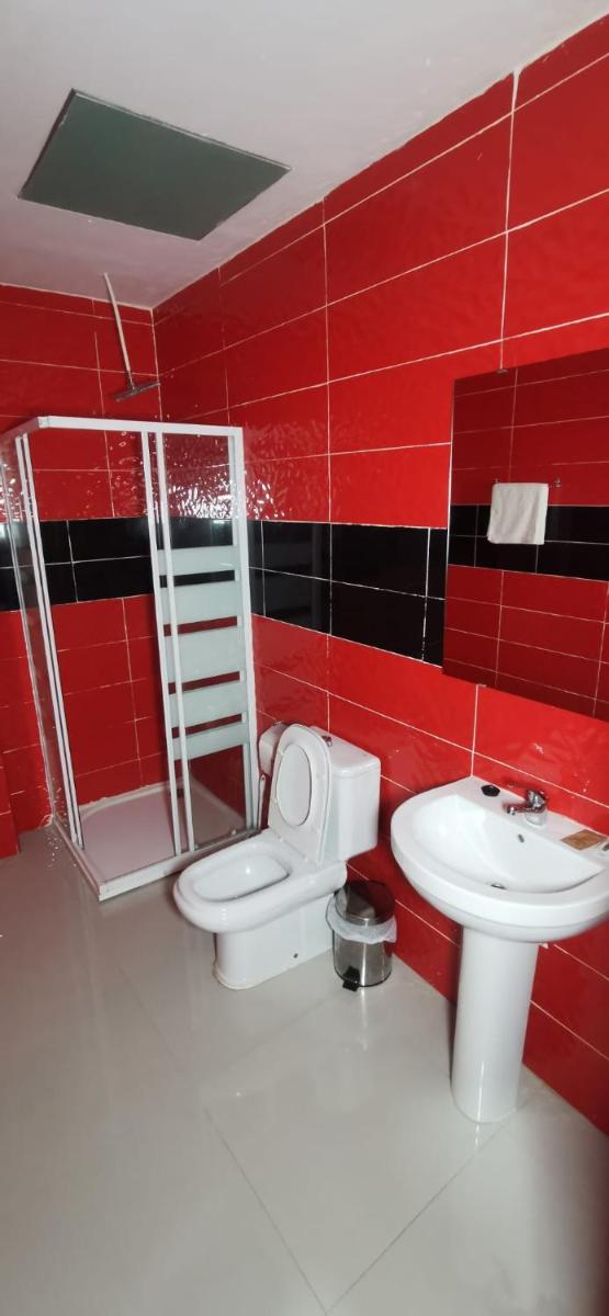 HOSTAL GRACIA - Housity