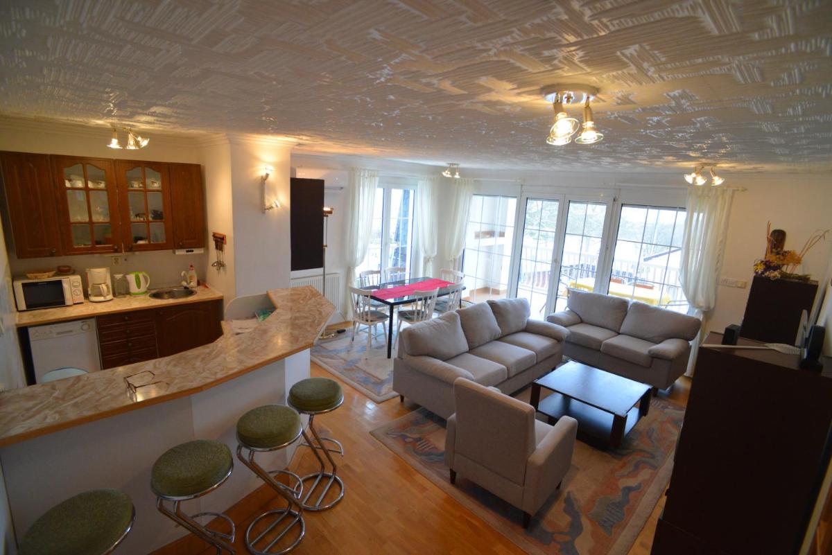 Suitetrails - Apartment near Lake in Pilsen