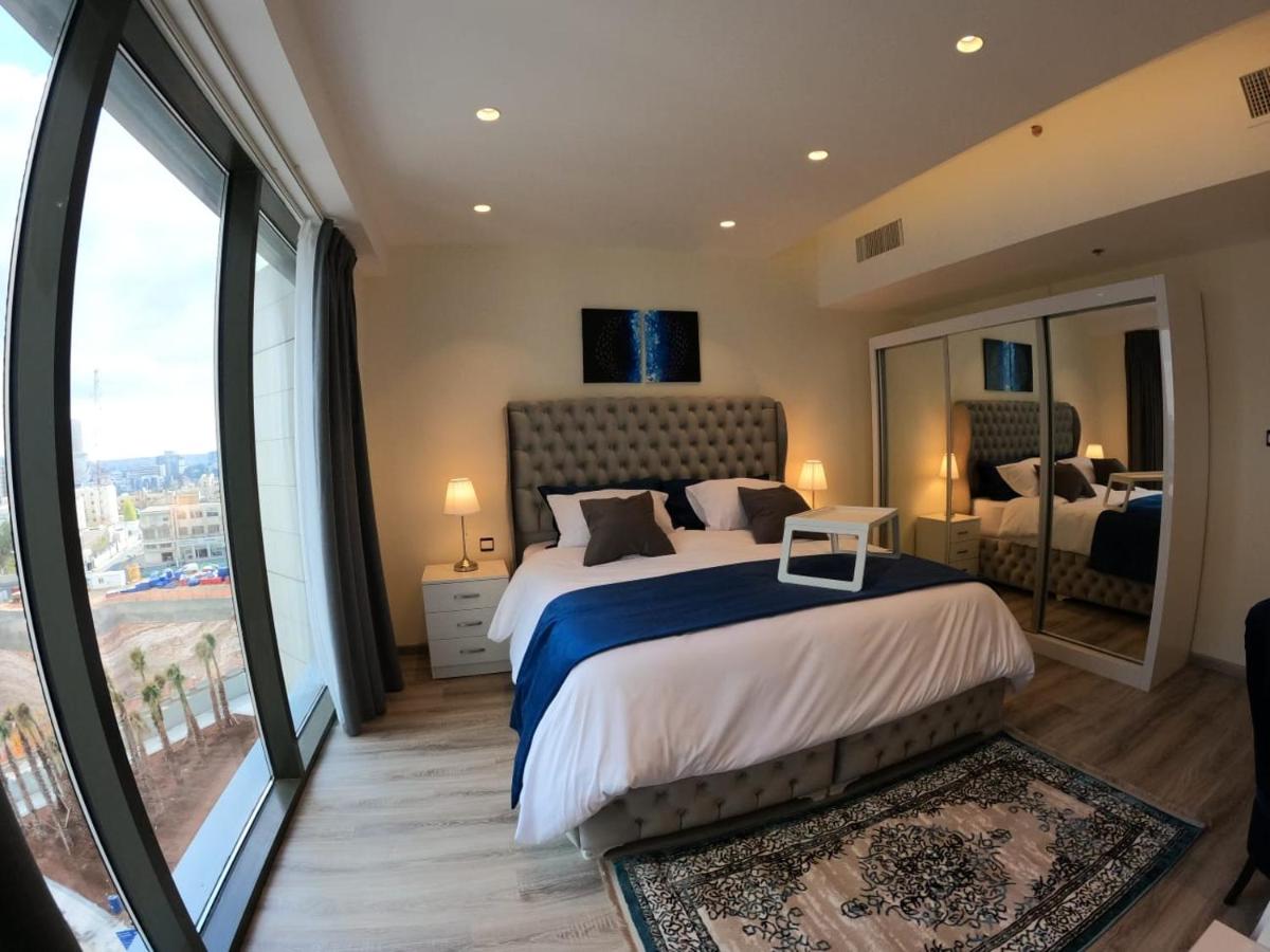 Suitetrails - Luxury Apartment in DAMAC Towers
