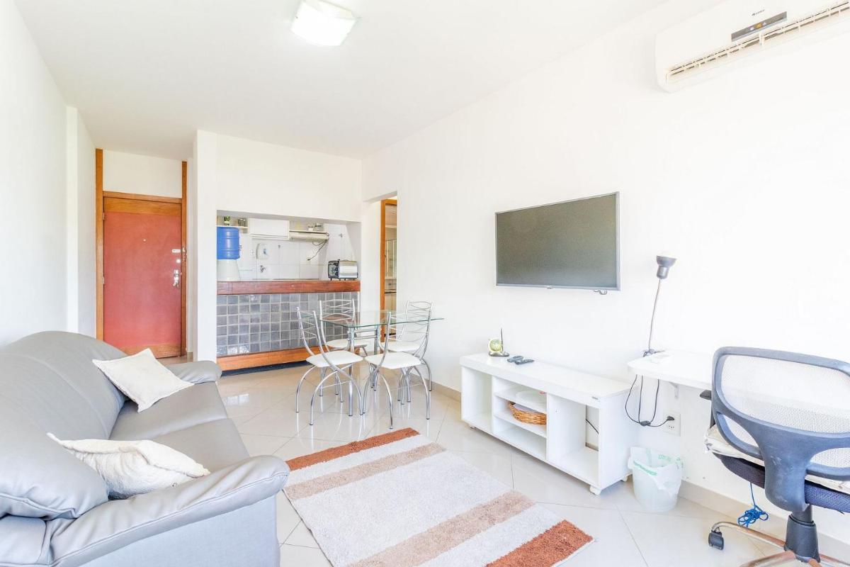 BR04 Quarto e Sala, Edifício Summer Flat - Barra - Housity